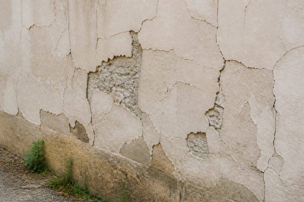 comment enlever les trace rouge sur le mur